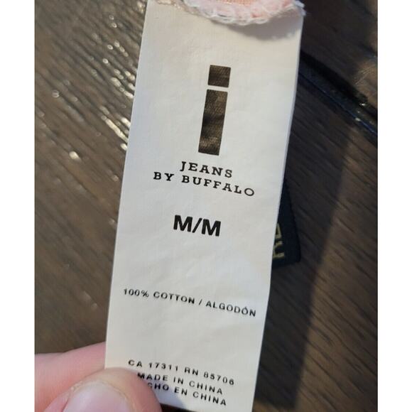 Buffalo Medium Graphic Tee Shirt All I Need Is Mascara Caffeine Glitter Pink - Picture 5 of 5